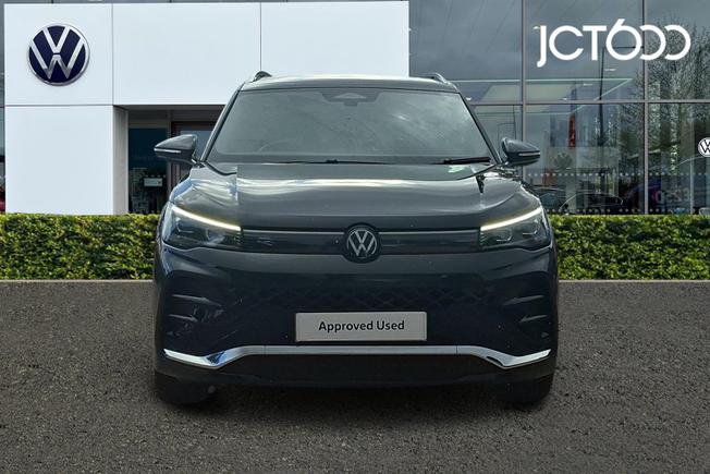 VOLKSWAGEN Tiguan Photo 8