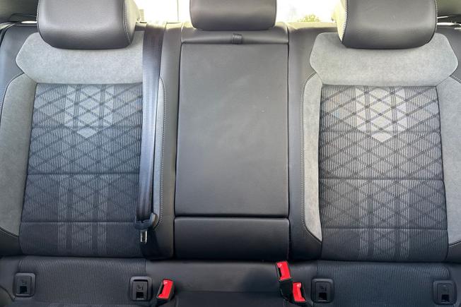 Volkswagen T-Roc Photo 42