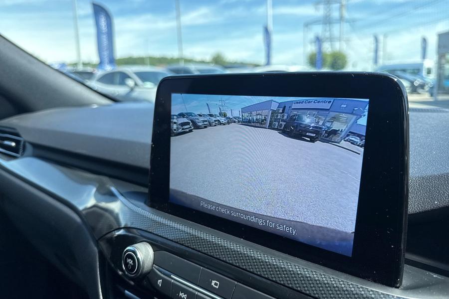Ford Kuga Photo autoimg-fcda9f61805016164e24d7bbb6edbcbc12df616e.jpg
