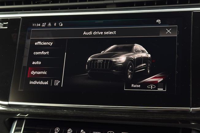 Audi Q8 Photo 36