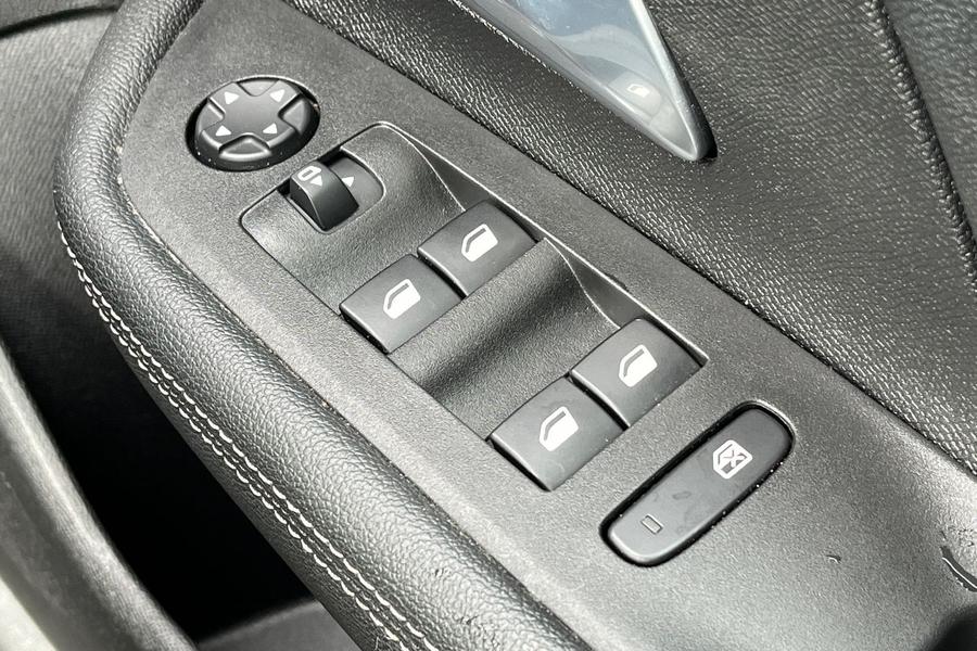 Vauxhall MOKKA Photo autoimg-fcdfa9a7093de9cc2eda633631f37b9ff5fb7b18.jpg