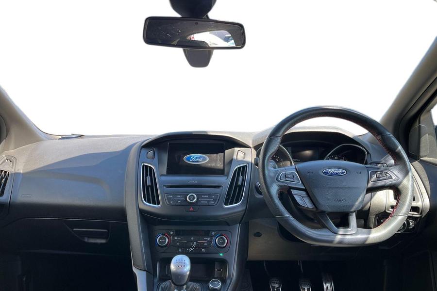Ford FOCUS Photo autoimg-fce5c936beab97896f01453d6c97d6724dc6ec10.jpg