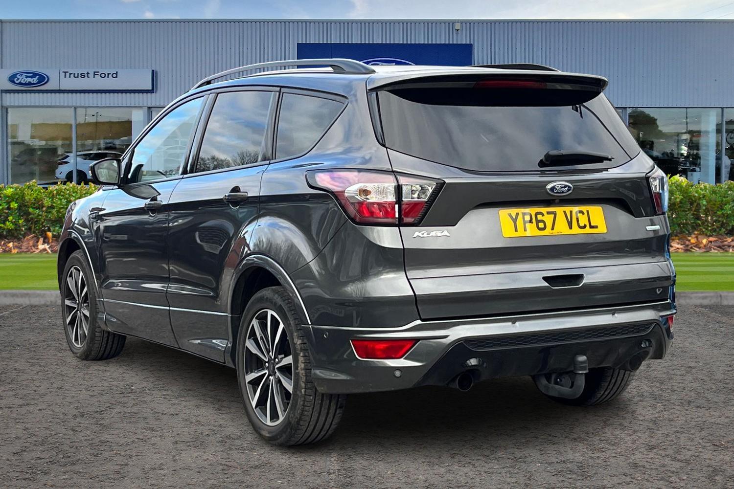 Ford Kuga Photo 1