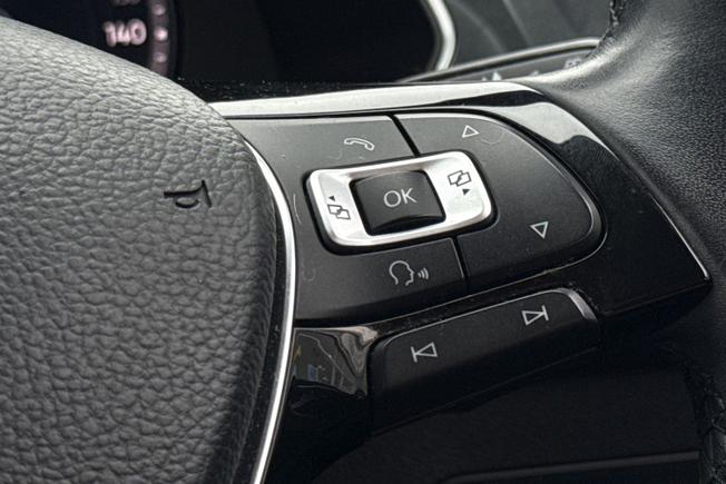 VOLKSWAGEN Tiguan Photo 17