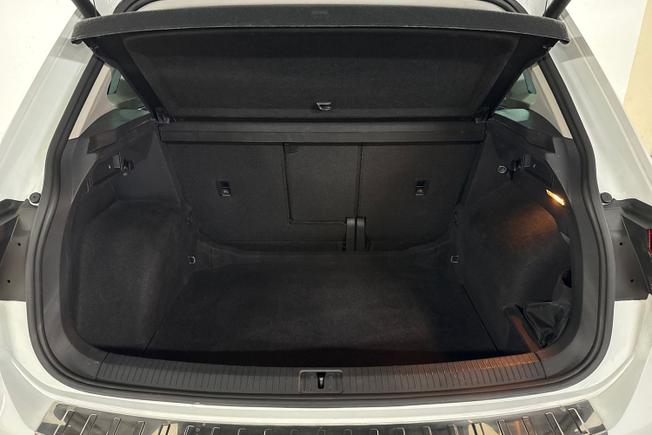 VOLKSWAGEN Tiguan Photo 12