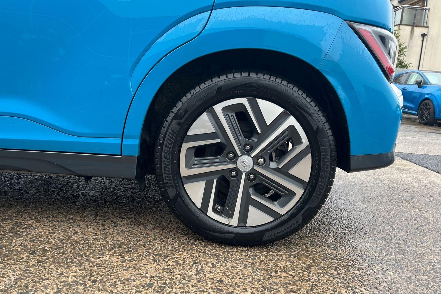Hyundai KONA Photo 7
