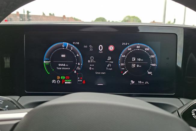 VOLKSWAGEN Tiguan Photo 15