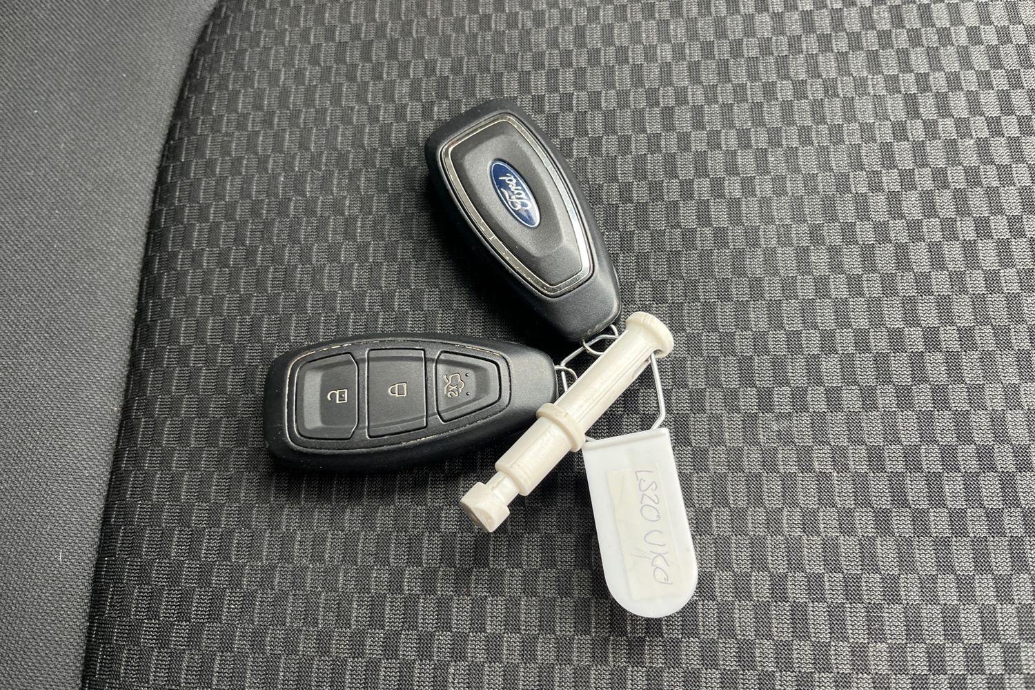 Ford Fiesta Photo 21