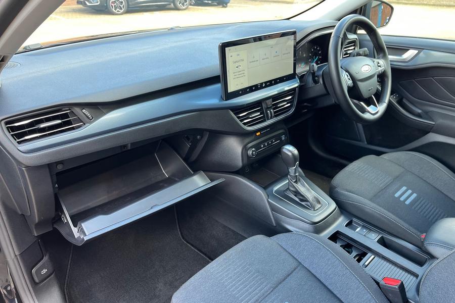 Ford Focus Photo autoimg-fcf3ef2ca7c5cacea60107fec3fae0db6c4b6a89.jpg