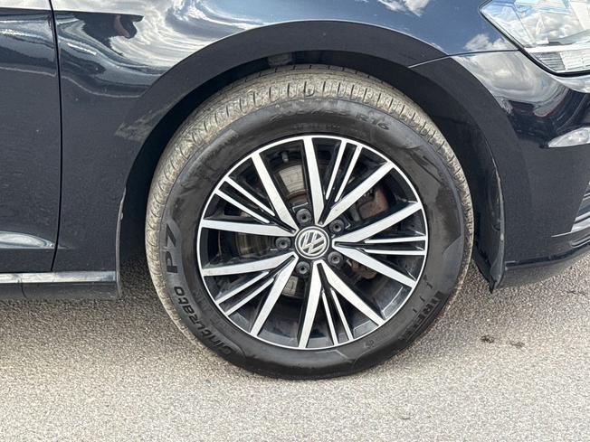 VOLKSWAGEN Golf Photo 5
