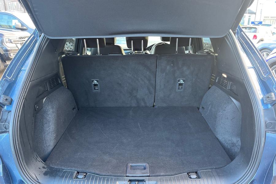 Ford KUGA Photo autoimg-fcf586a41b92bdf4c3d84e564bbab8d337a40ea6.jpg