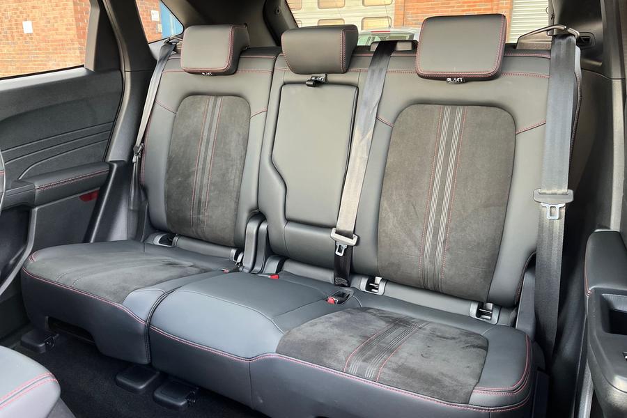 Ford Kuga Photo autoimg-fcf665f8b61a664f58505c573cebfdde0f005e6f.jpg