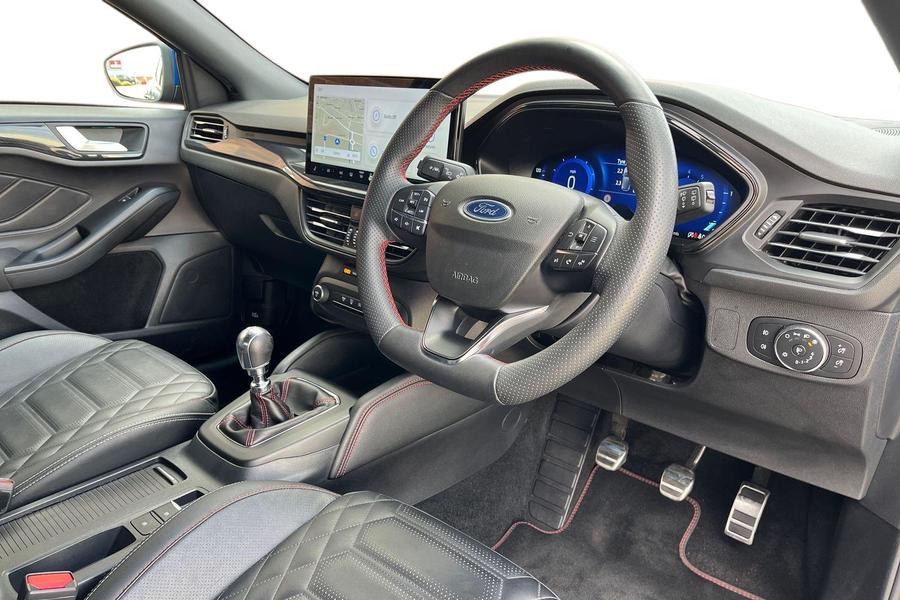 Ford Focus Photo autoimg-fcf71d8ff2f9297ed861f8ee92b42dfaa686d918.jpg