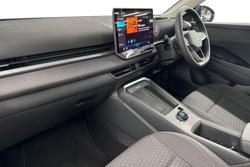 Volkswagen T-Roc Photo 2