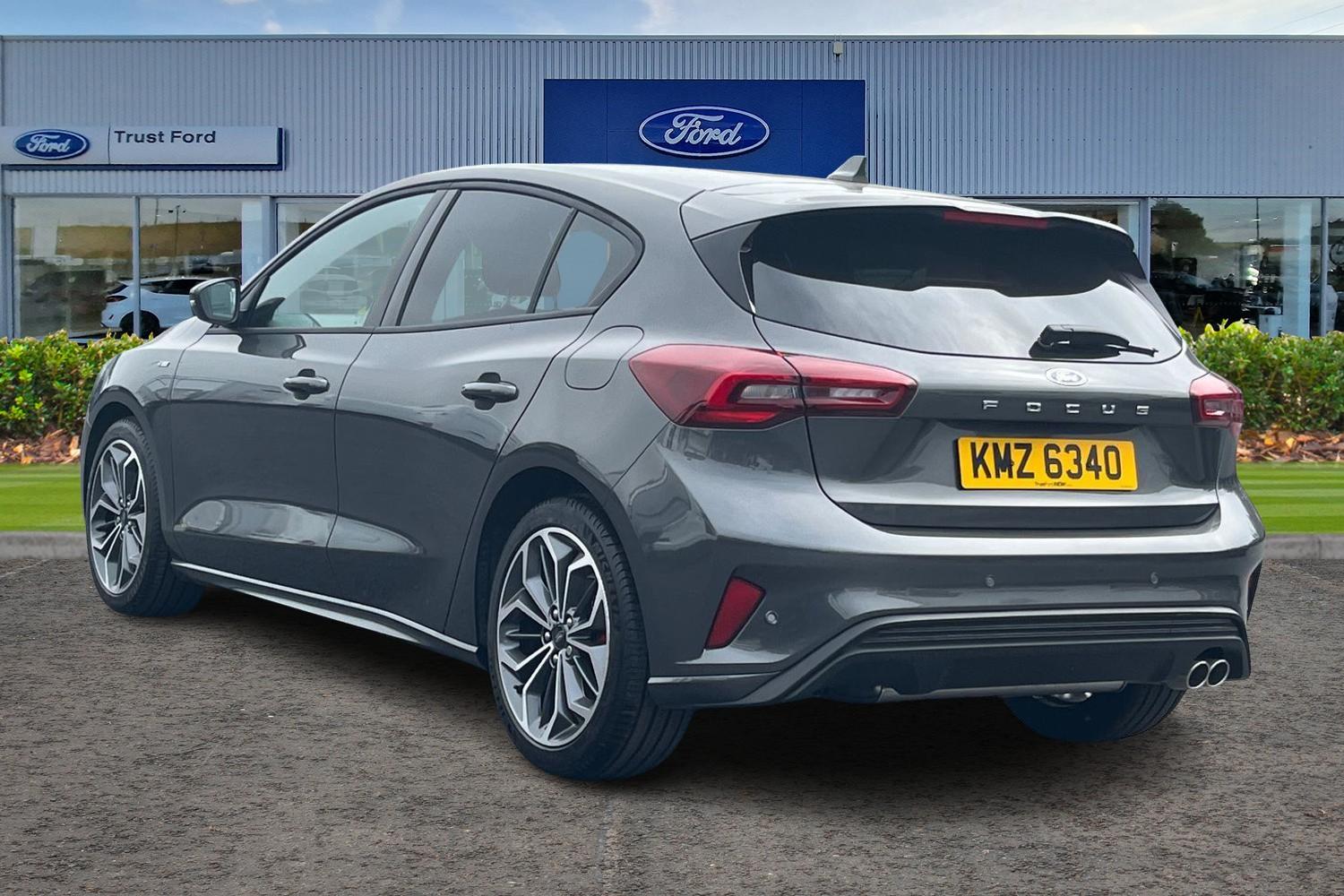 Ford FOCUS Photo 1