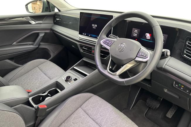 VOLKSWAGEN Tiguan Photo 6