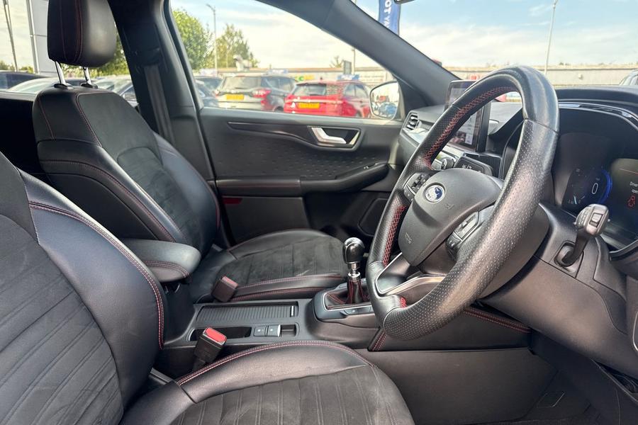 Ford KUGA Photo autoimg-fd03b38f745fec552dd8128912c7277c6ecc735f.jpg