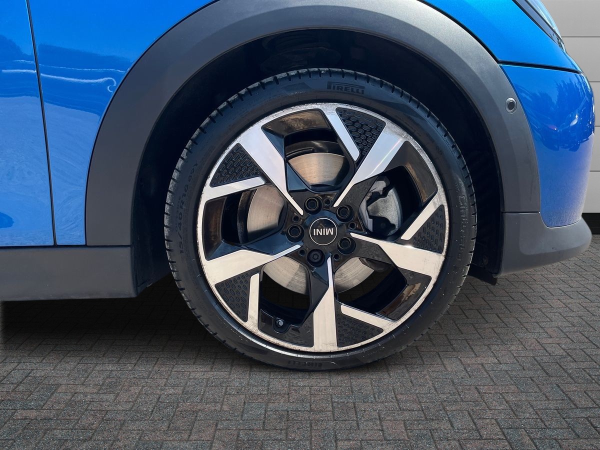 MINI Cooper Photo 8