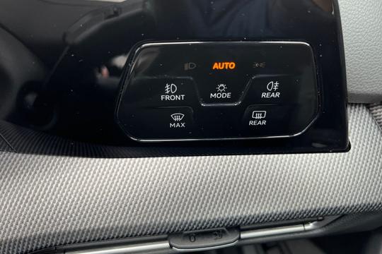 Volkswagen Golf Photo autoimg-fd0441765c021b0006bdf5c21cfa3e3ac3a28b62.jpg
