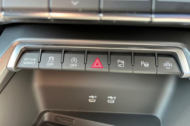 AUDI S3 Photo 29