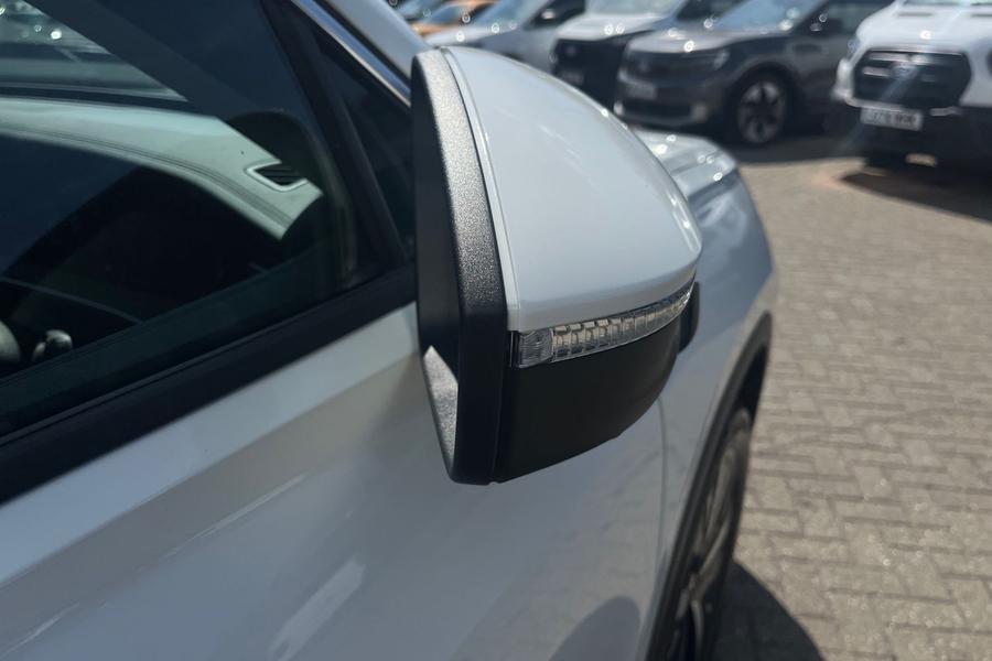 Volkswagen Tayron Photo autoimg-fd0929d10f018f882d78f60a26b424e8e4cae6dc.jpg