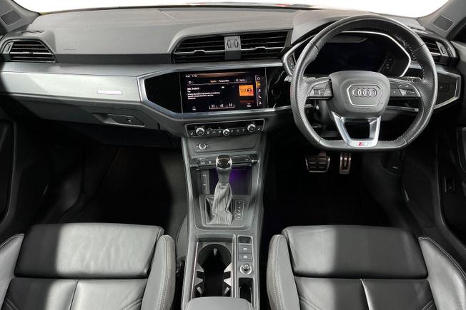 AUDI Q3 Photo 10