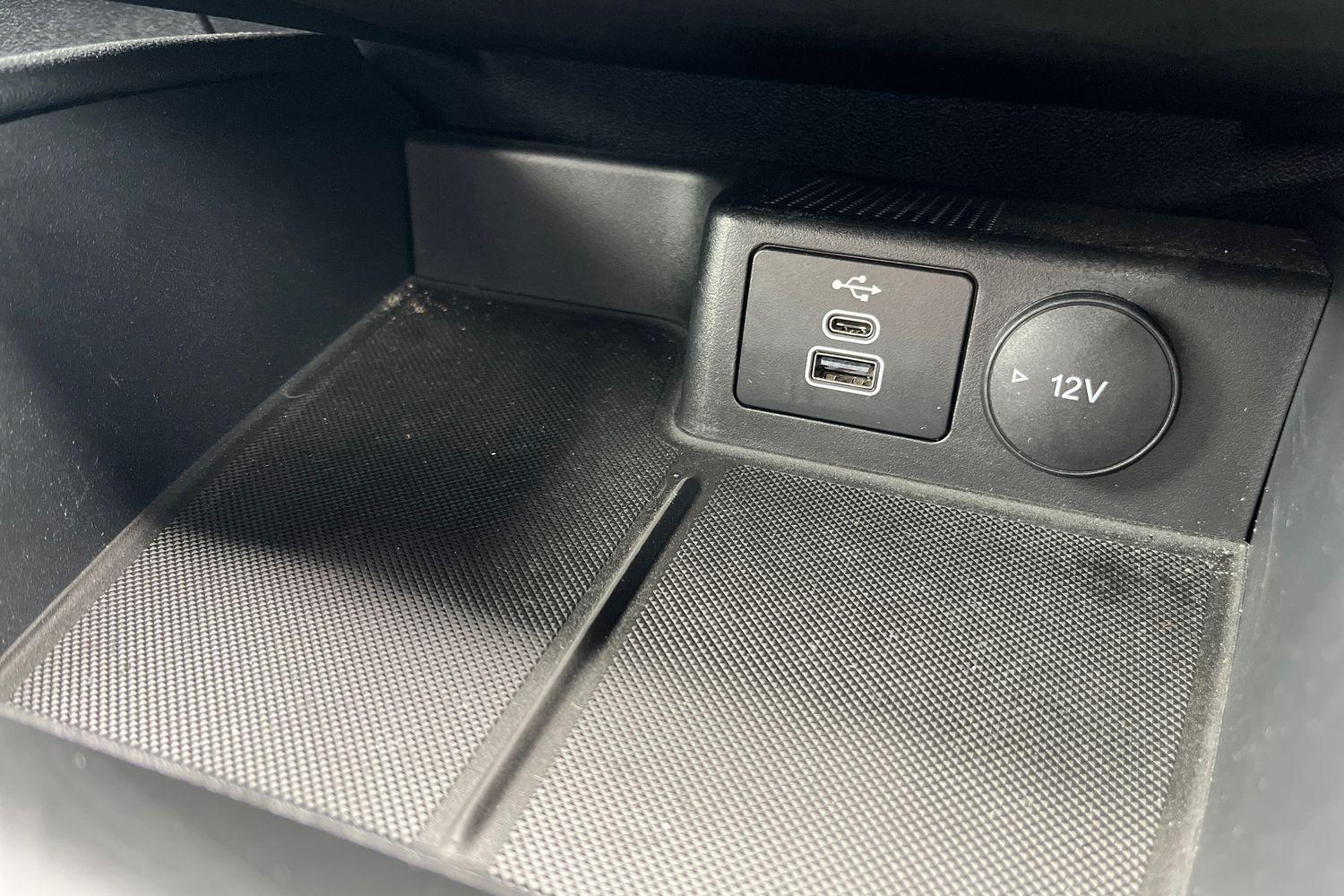 Ford KUGA Photo 34