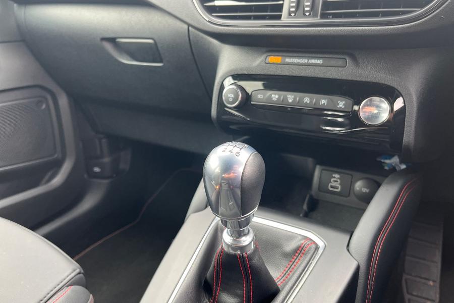 Ford KUGA Photo autoimg-fd0e23061bd7d0f1e73bf37db7cc20999ed7b3c5.jpg