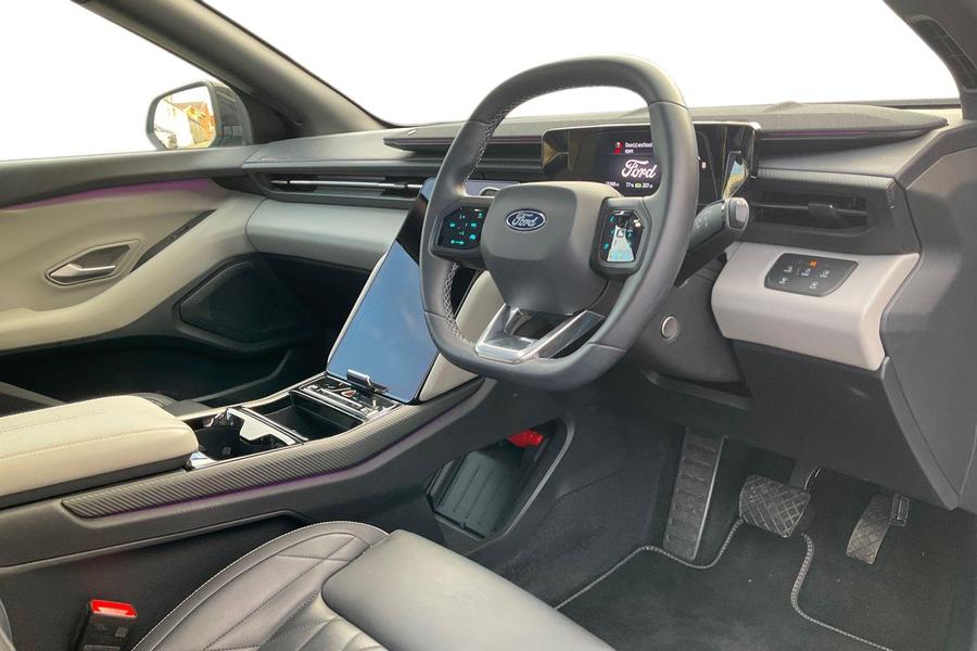 Ford Explorer Photo autoimg-fd10388dab60c41e2a0f0f5ae98defe0973673ad.jpg