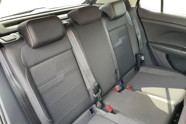 VOLKSWAGEN T-Cross Photo 9