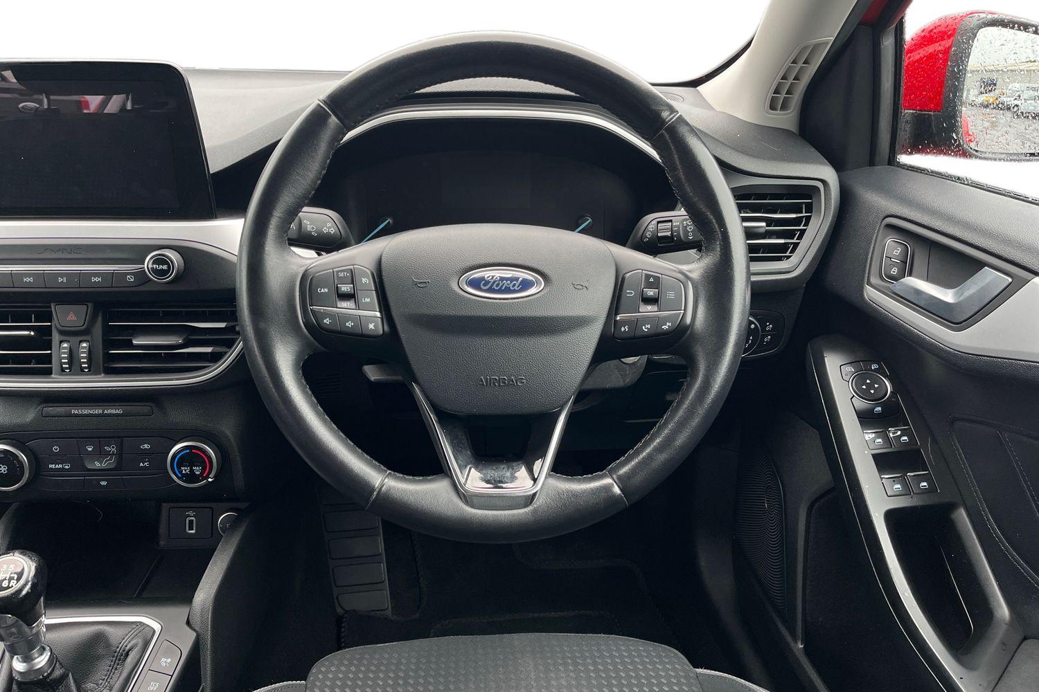 Ford Focus Photo 10