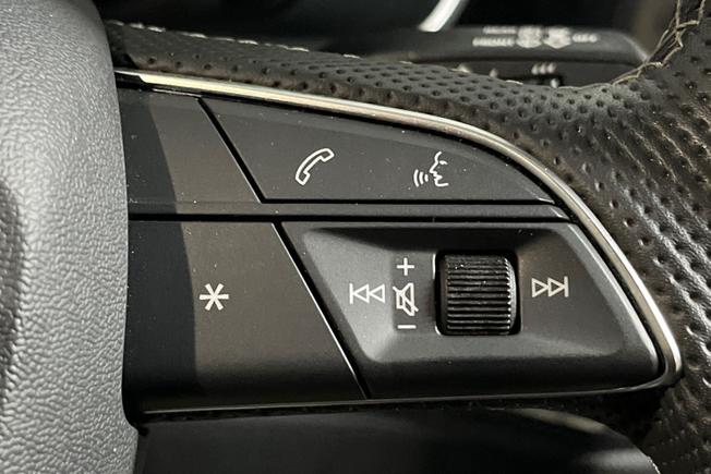 AUDI Q3 Photo 17