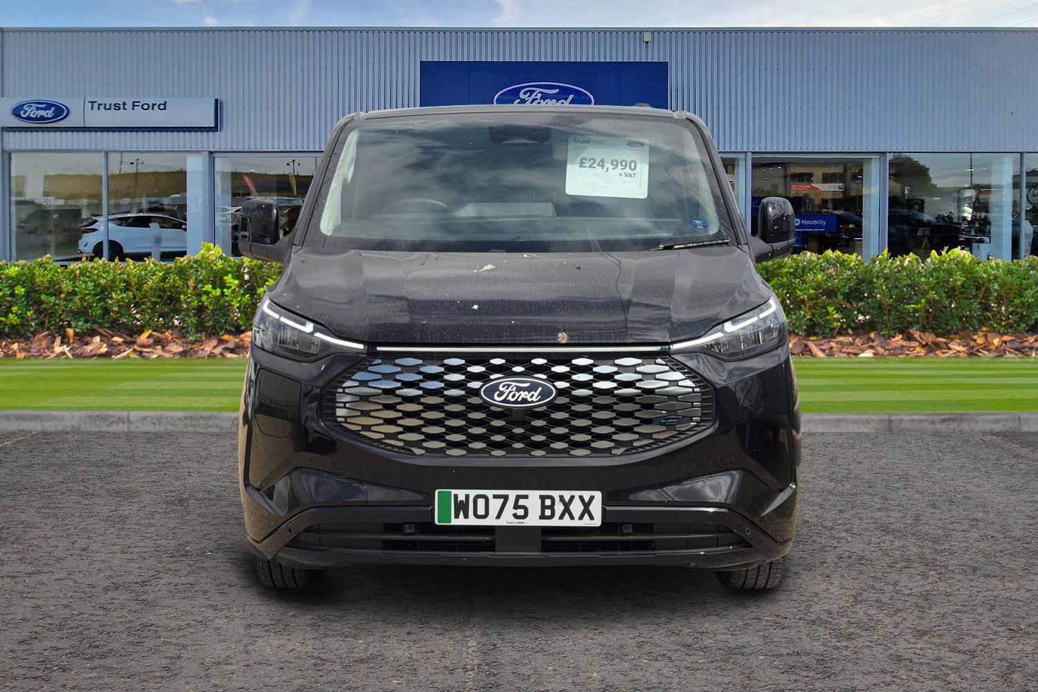 Ford E-TRANSIT CUSTOM Photo 11