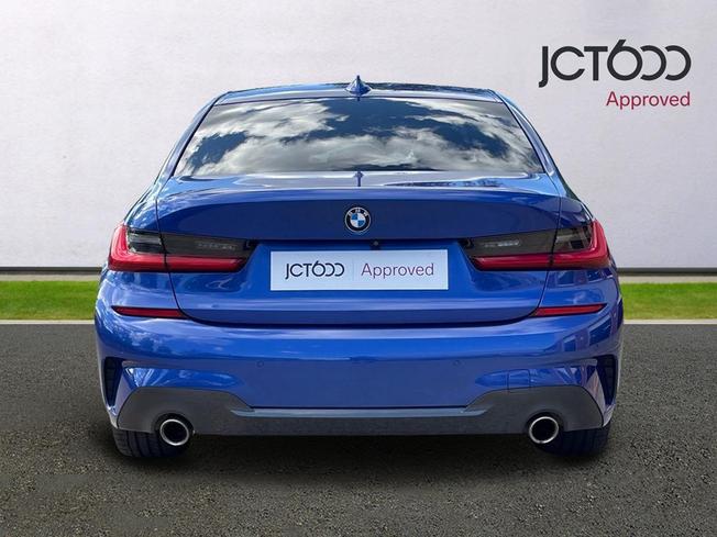 BMW 3 Series Photo 7