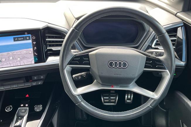 AUDI Q4 E-Tron Photo 11