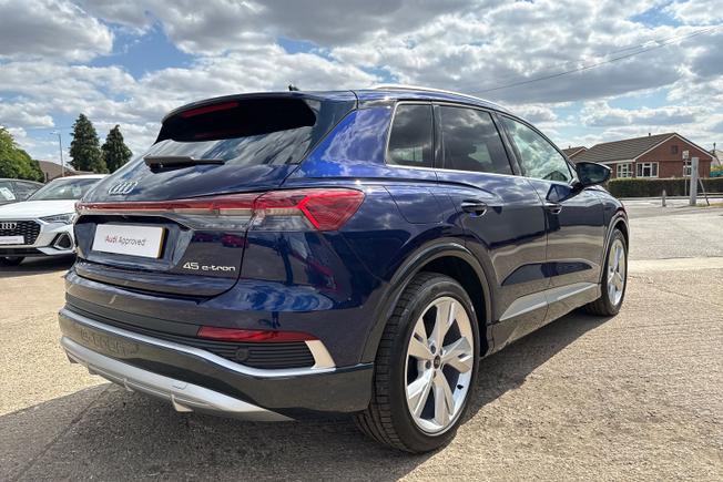 Audi Q4 Photo 41