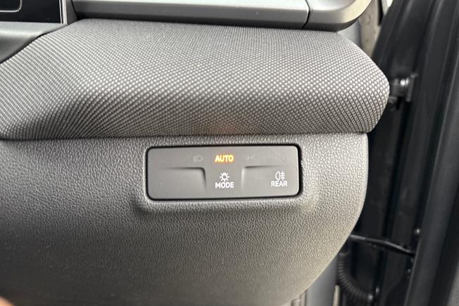 VOLKSWAGEN T-Roc Photo 26