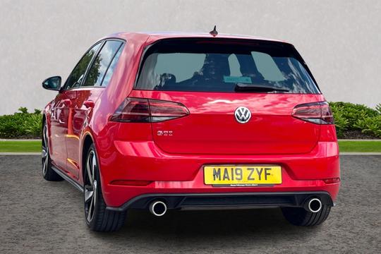 Volkswagen Golf Photo autoimg-fd33ba680055f4c8298b86d77f12b6af02e4f94f.jpg