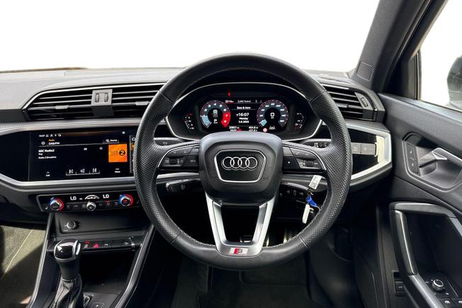 Audi Q3 Photo 11