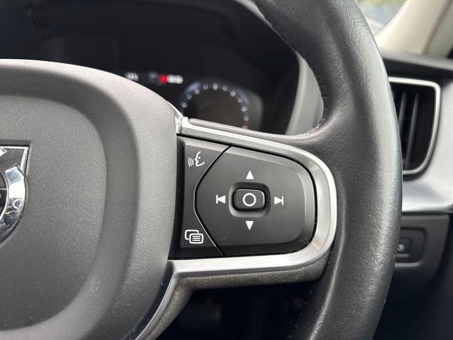 VOLVO XC60 Photo 17