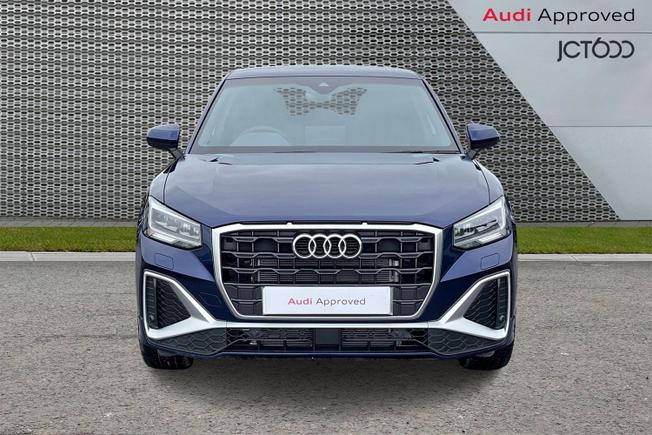 AUDI Q2 Photo 8