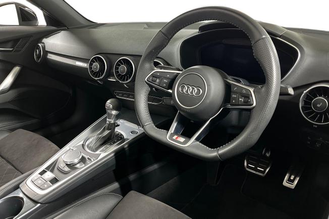 AUDI TT Photo 6