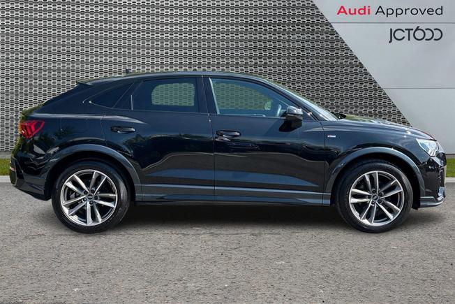 AUDI Q3 Photo 4