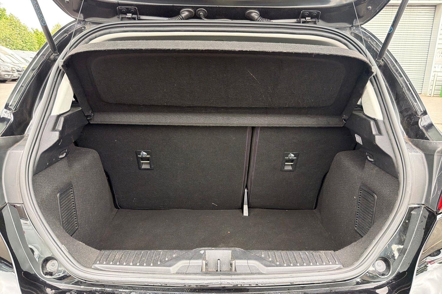 Ford FIESTA Photo 20