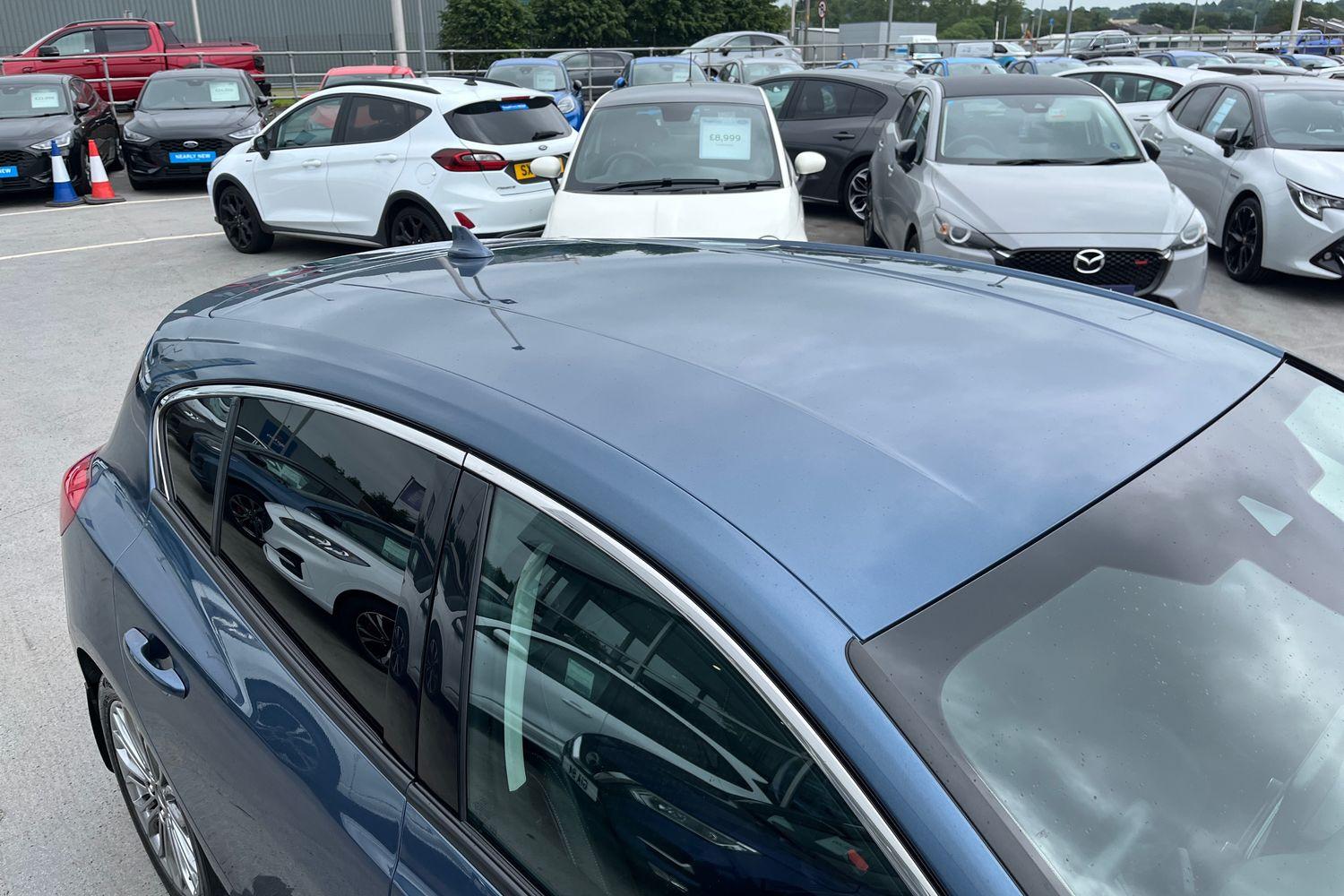 Ford FOCUS Photo 27