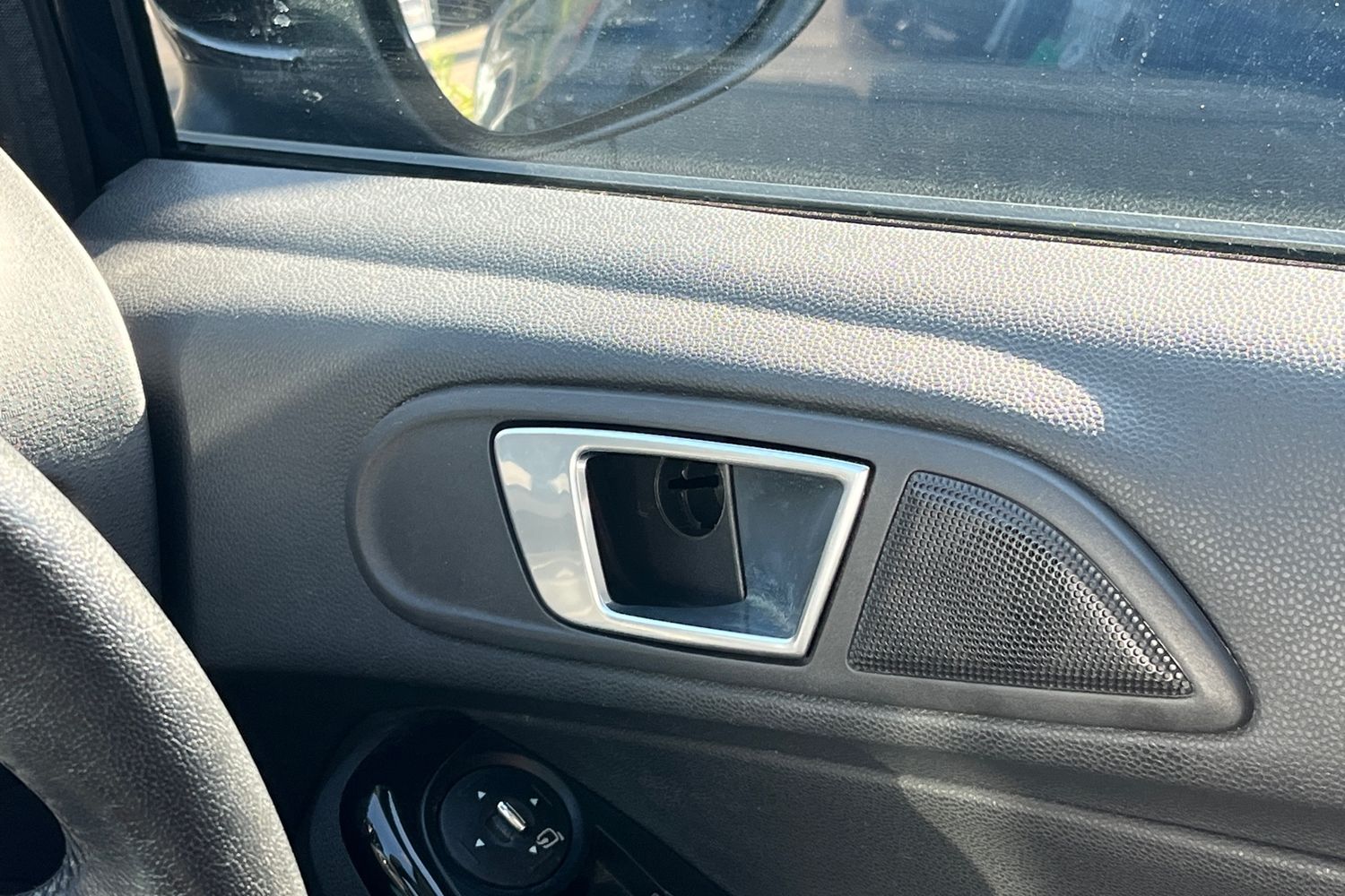 Ford Fiesta Photo 30