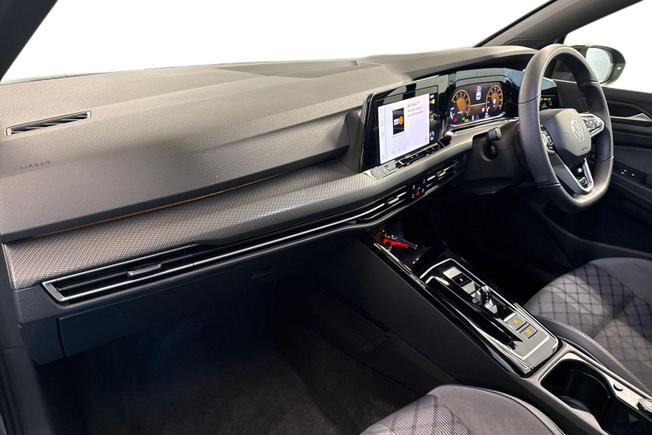 Volkswagen Golf Photo 2