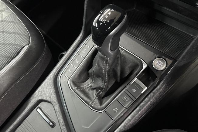 VOLKSWAGEN Tiguan Photo 25