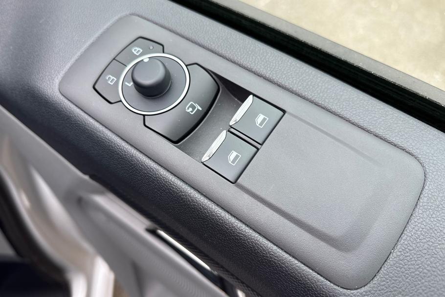 Used FORD TRANSIT CUSTOM WR75ZBO 18