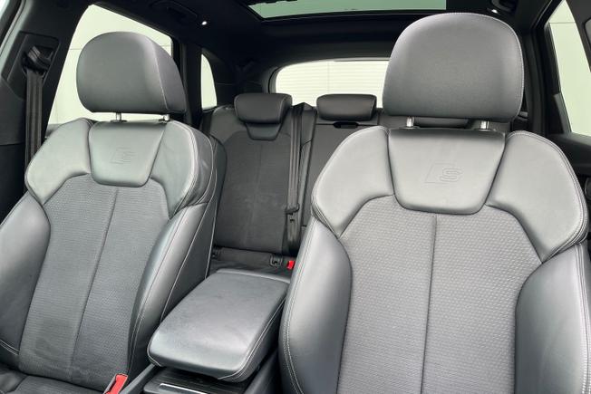 AUDI Q5 Photo 21